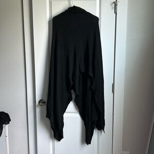 OS BC BG Maxazria poncho / cape black